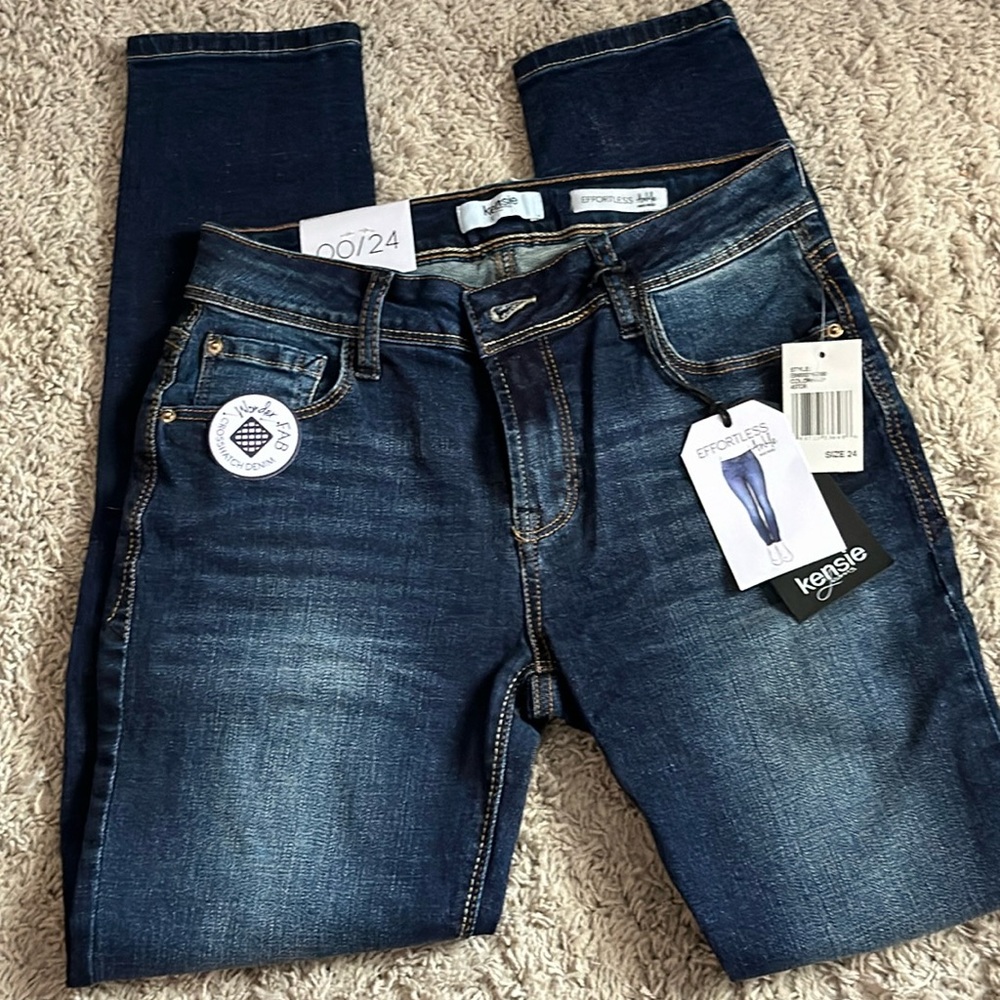 Kensie effortless ankle mid rise jean